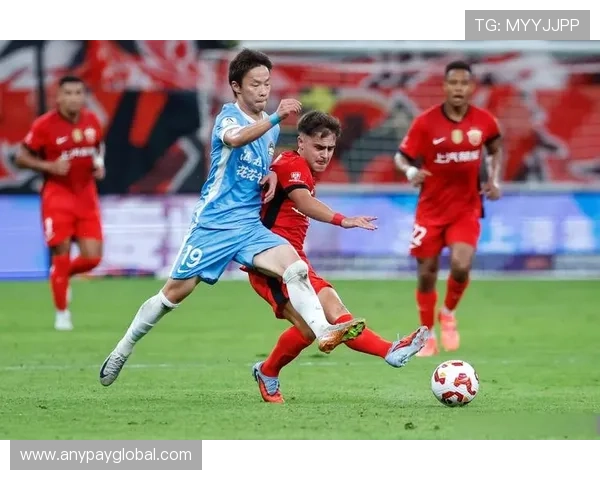 中超维塔尔任意球惊艳发力 完美弧线直挂球门死角