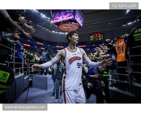 CBA季后赛4月5日广东对决上海王哲林高能表现全场集锦回顾