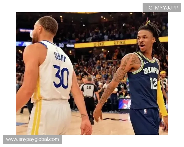 勇士半场领先灰熊4分巴特勒与莫兰特分别贡献16分和15分表现抢眼 勇士半场领先灰熊4分巴特勒与莫兰特分别贡献16分和15分表现抢眼