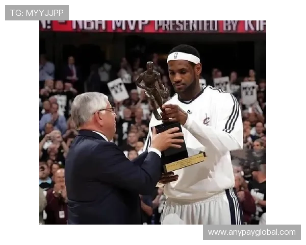 詹姆斯回忆童年梦想与高中觉醒打NBA成职业生涯的转折点